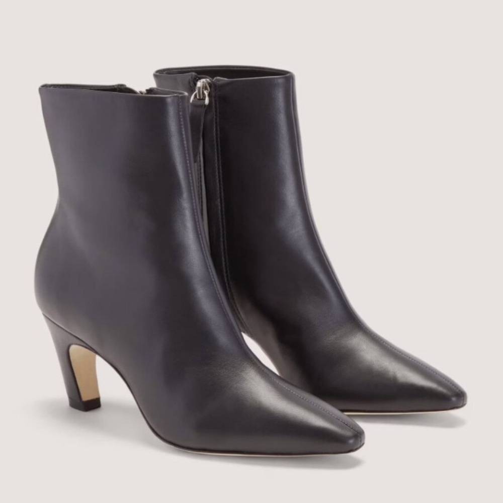 Everlane heeled banana boot - Picture 2 of 9